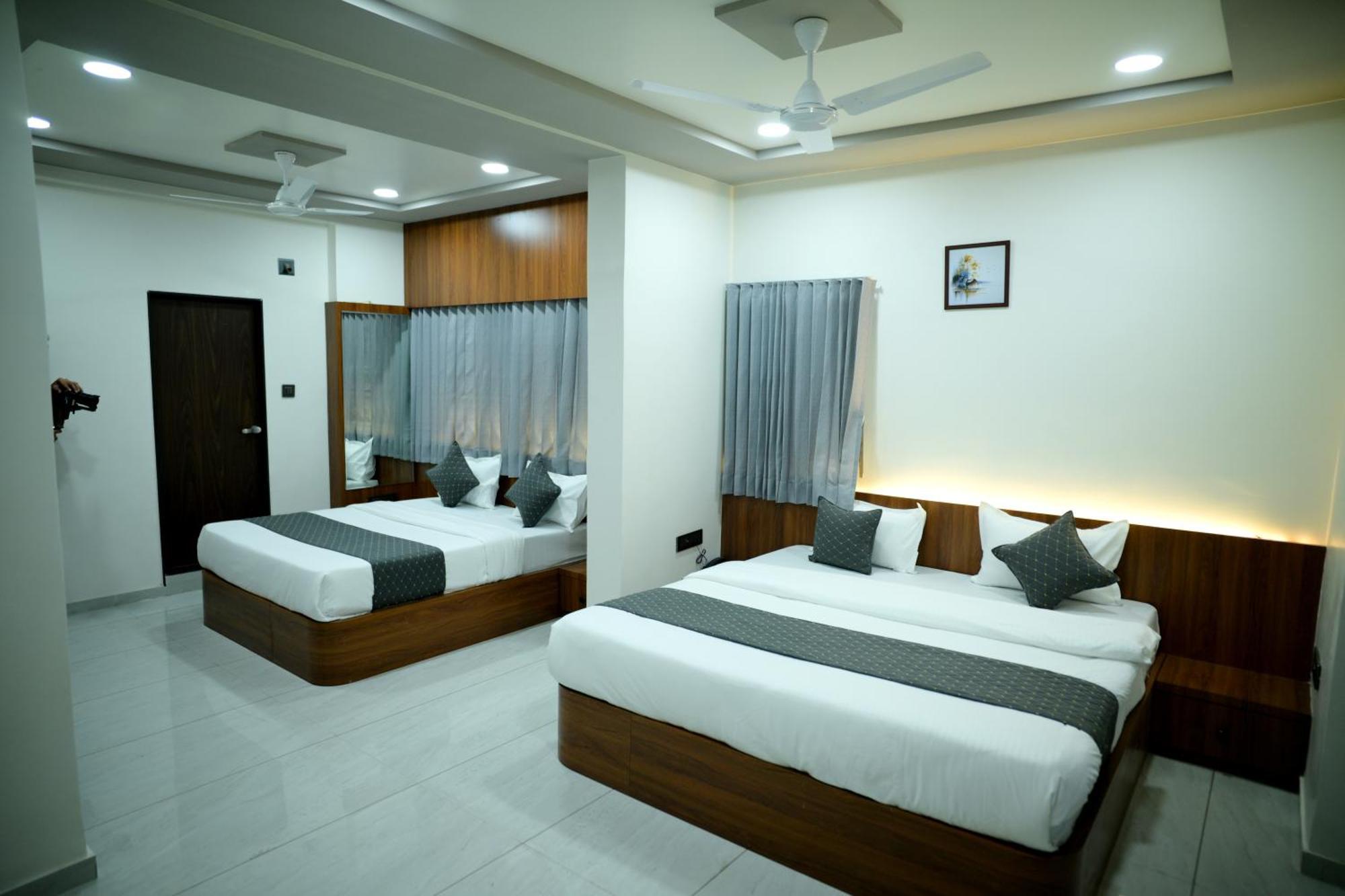 Hotel Aagman Palanpur Exterior photo