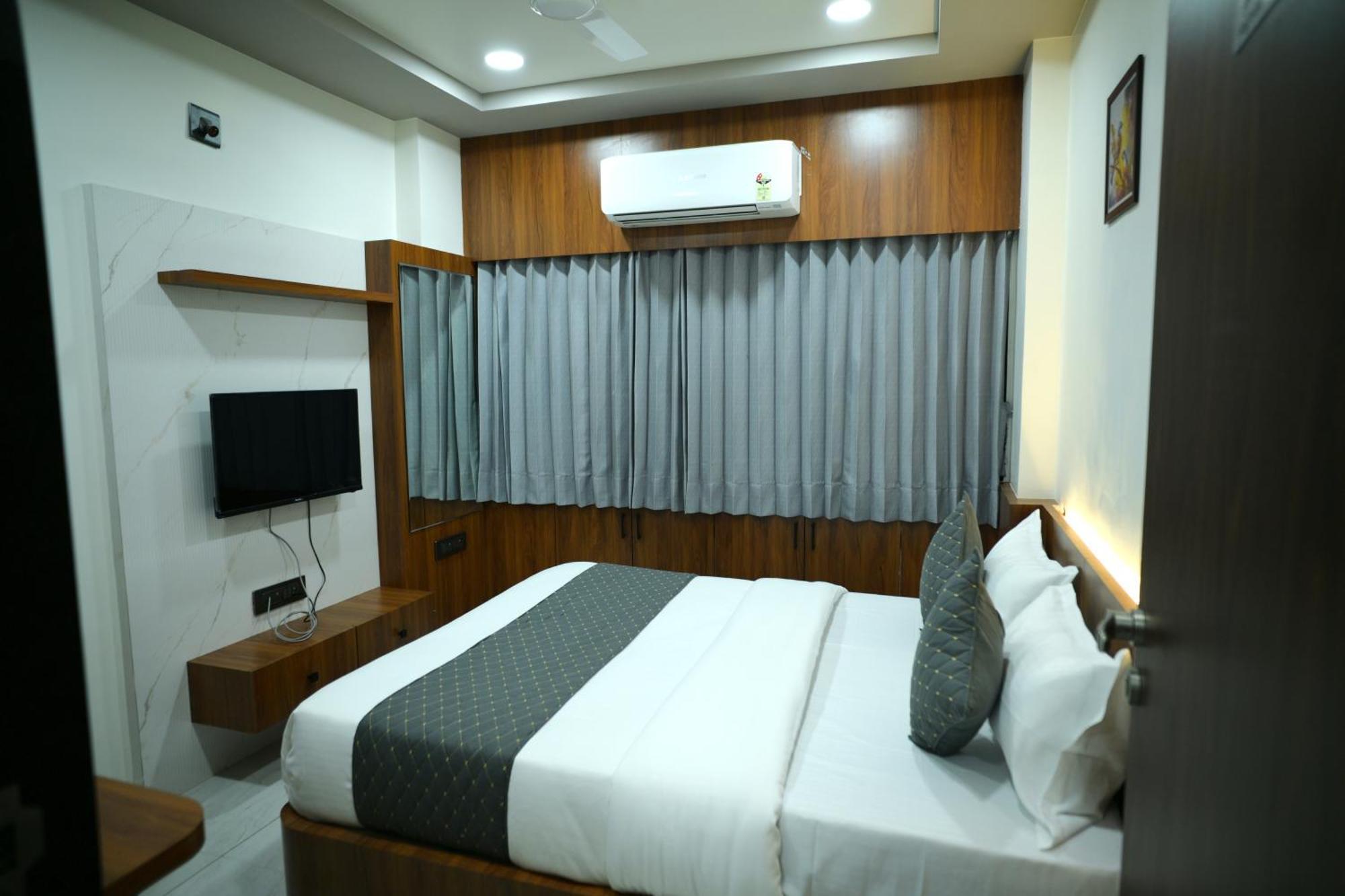 Hotel Aagman Palanpur Exterior photo